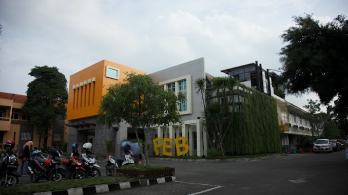 Universitas Wijaya Putra,.